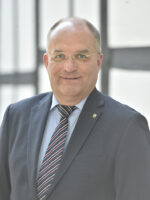 Dr. Sascha Rolf Lüder