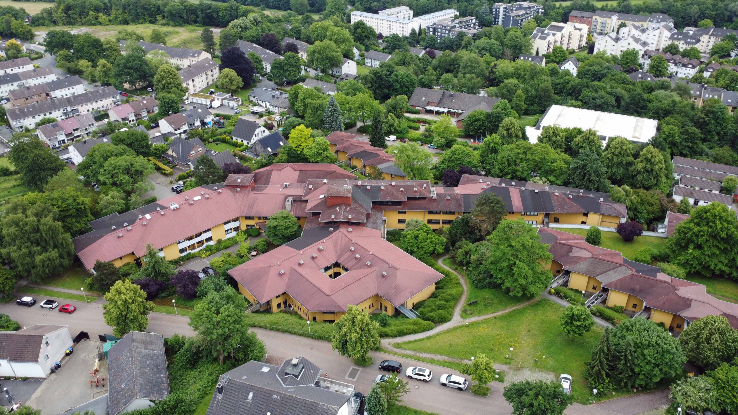 Luftbild Altenheim Kirchende